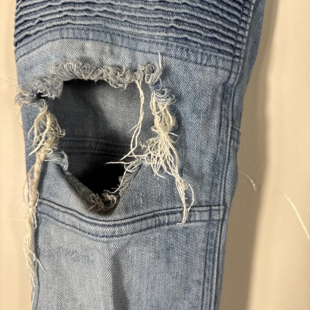 PacSun Jeans Men's Size 34 X 30 Stacked Skinny Distressed Light Wash